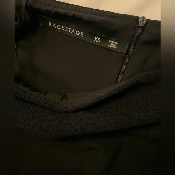 Backstage off shoulder dress - Picture 4 of 4